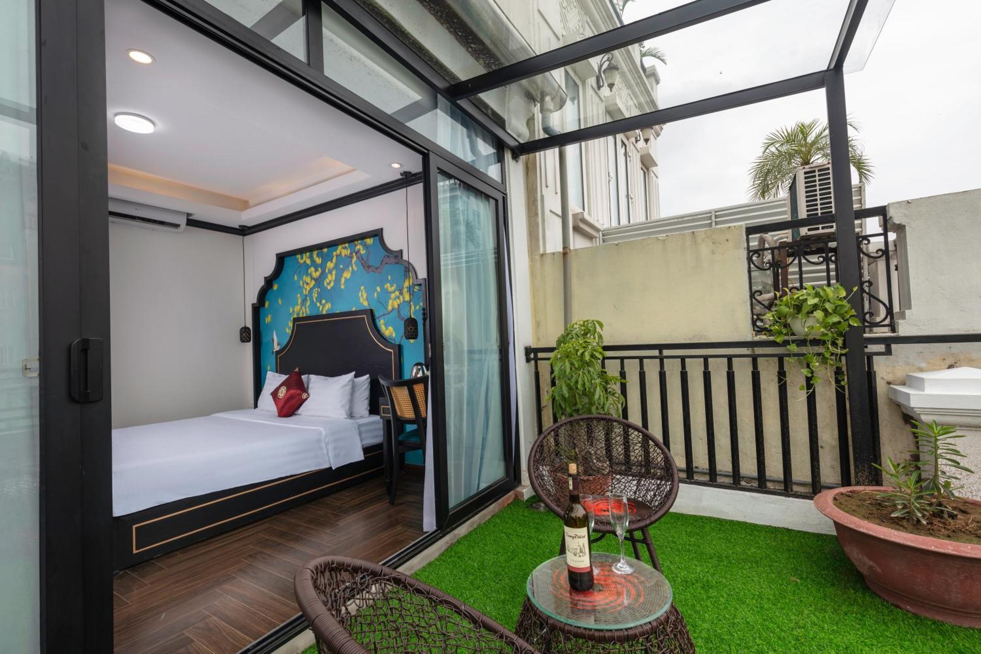 Queen Light Hotel Hanoi Bagian luar foto