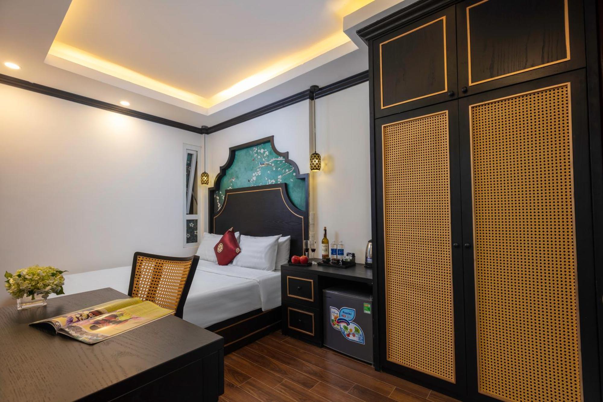 Queen Light Hotel Hanoi Bagian luar foto