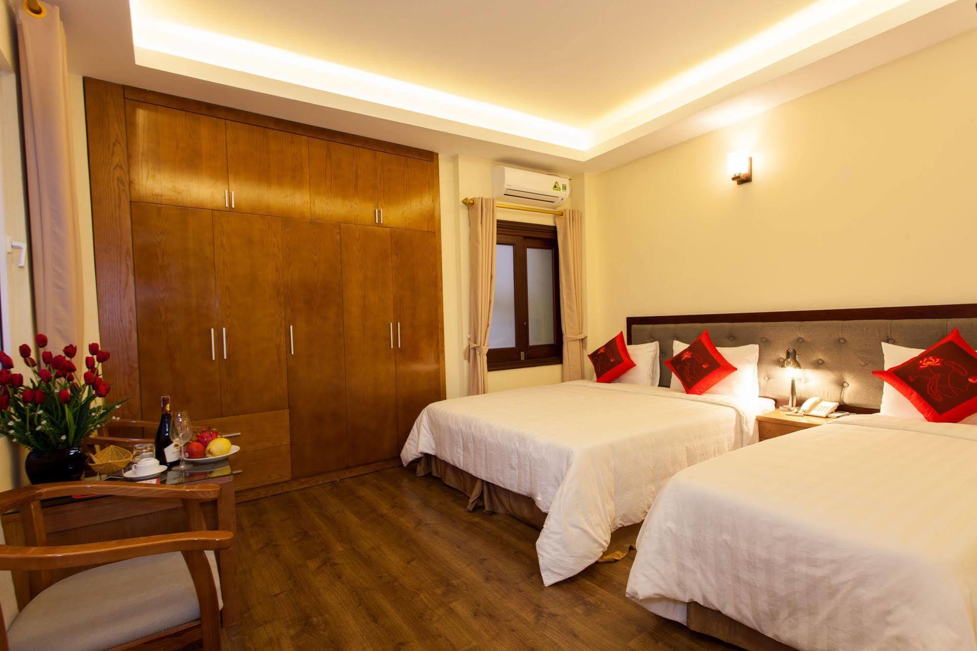 Queen Light Hotel Hanoi Bagian luar foto