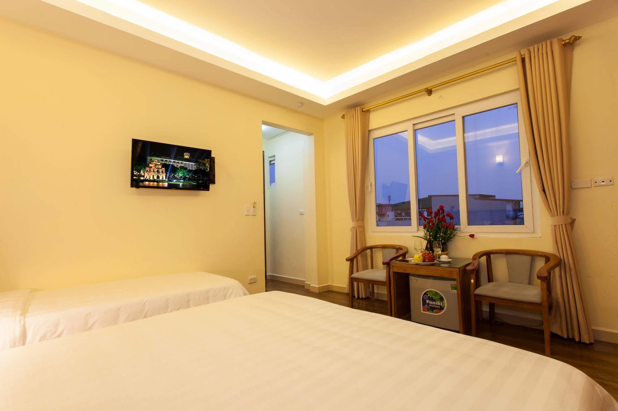 Queen Light Hotel Hanoi Bagian luar foto